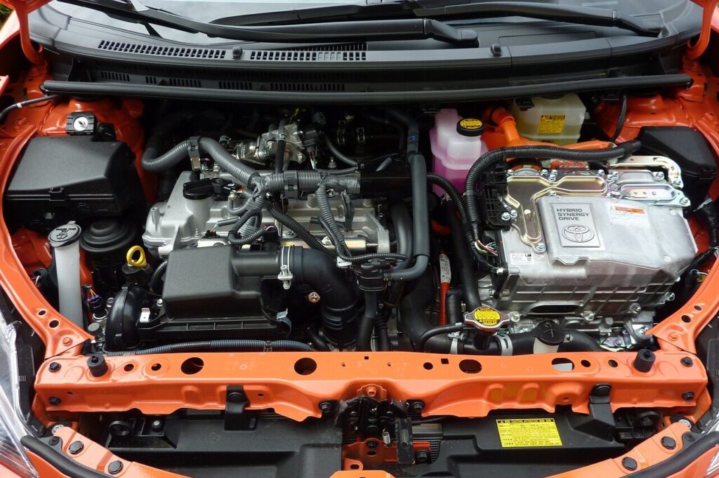 car engine, prius c, motor-231213.jpg